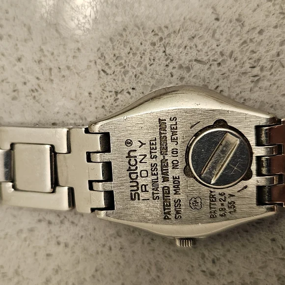 SWATCH Silver and Gold watch - Picture 4 of 8